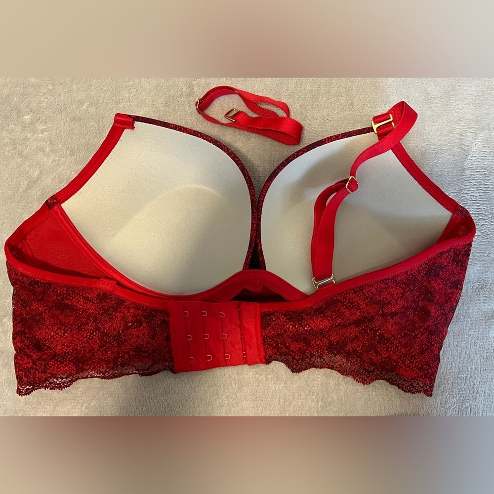 Leonisa Chic, comfortable and sexy red strapless bra - Picture 6 of 12